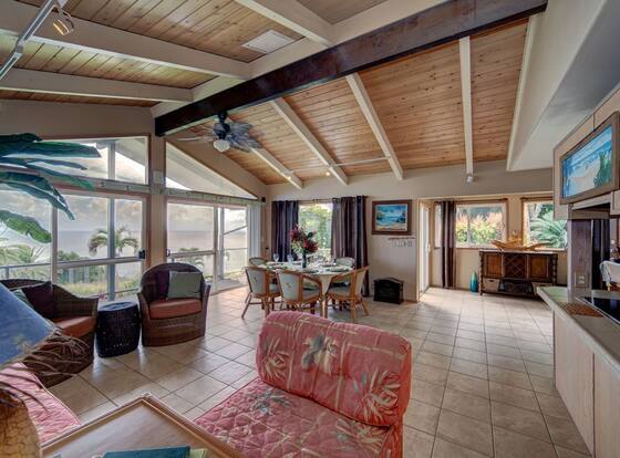 Hale Hamakua 3 Bedroom Home by RedAwning is a family friendly hotel in Laupahoehoe, Hawaii (HI)