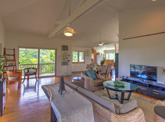 Maluhia Hale 3 Bedroom Home by RedAwning is a family friendly hotel in Keaau, Hawaii (HI)