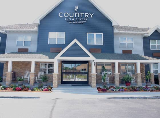 Country Inn & Suites by Radisson, Sparta, WI is a family friendly hotel in Sparta, Wisconsin (WI)