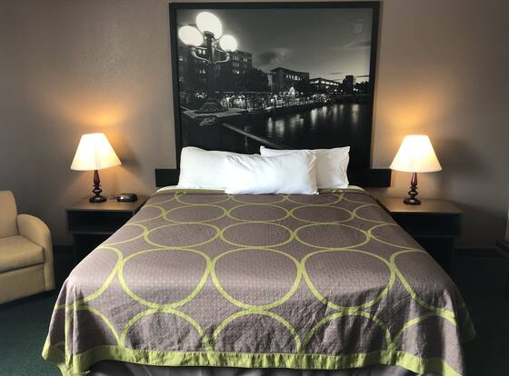 Super 8 by Wyndham Winnemucca NV is a family friendly hotel in Winnemucca, Nevada (NV)