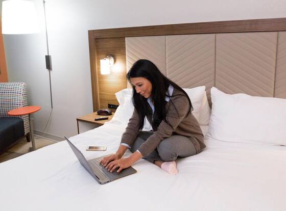 Holiday Inn Express & Suites Kokomo South by IHG is a family friendly hotel in Kokomo, Indiana (IN)