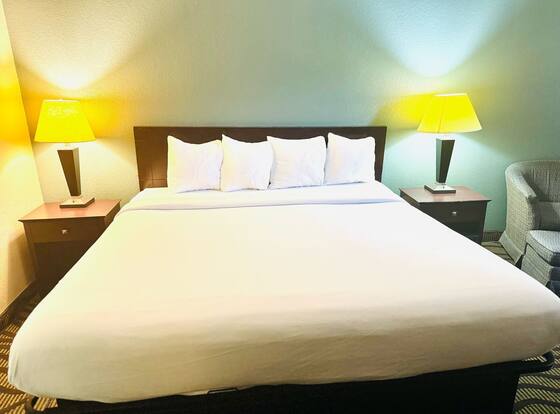 Baymont Inn & Suites by Wyndham Lincoln NE is a family friendly hotel in Lincoln, Nebraska (NE)