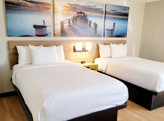 Days Inn by Wyndham Pleasant Prairie Kenosha is a family friendly hotel in Pleasant Prairie, Wisconsin (WI)