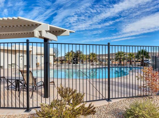 Family Fun Getaway #2333 5 Bedroom Townhouse by Redawning is a family friendly hotel in Washington, Utah (UT)