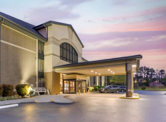 Best Western Plus Knoxville Cedar Bluff is a family friendly hotel in Knoxville, Tennessee (TN)