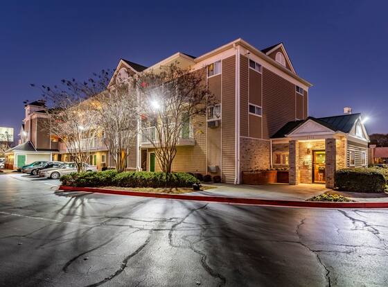HomeTowne Studios by Red Roof Atlanta - Chamblee is a family friendly hotel in Chamblee, Georgia (GA)
