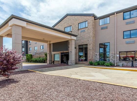 Comfort Inn & Suites is a family friendly hotel in McComb, Mississippi (MS)