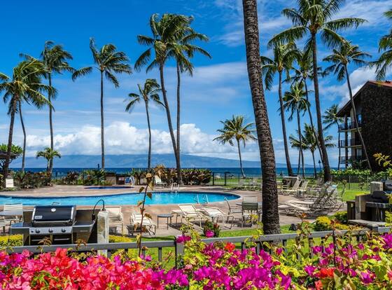 Papakea H404 3 Bedroom Condo by RedAwning is a family friendly hotel in Lahaina, Hawaii (HI)