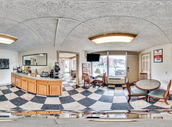 Econo Lodge is a family friendly hotel in Zanesville, Ohio (OH)