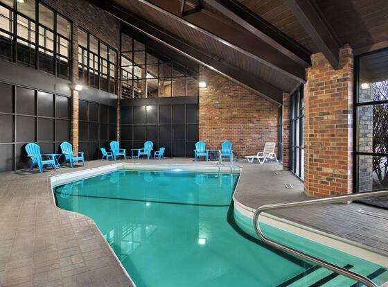 Clarion Pointe Bloomington – Normal near I-55 and University is a family friendly hotel in Normal, Illinois (IL)