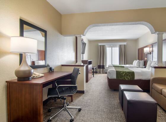 Comfort Suites Woodstock - Atlanta North is a family friendly hotel in Woodstock, Georgia (GA)