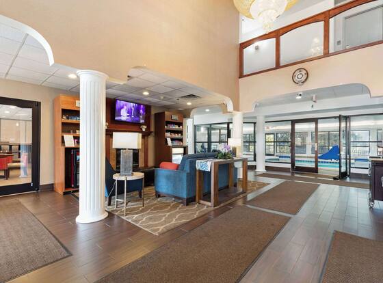 Comfort Suites Lombard - Addison is a family friendly hotel in Lombard, Illinois (IL)