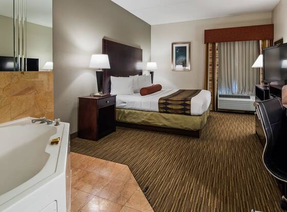 Best Western Plus O'Hare International South Hotel is a family friendly hotel in Franklin Park, Illinois (IL)