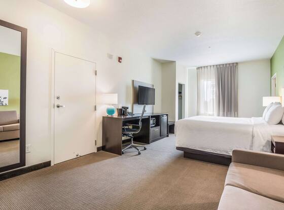 Sleep Inn & Suites Park City - Wichita North is a family friendly hotel in Wichita, Kansas (KS)