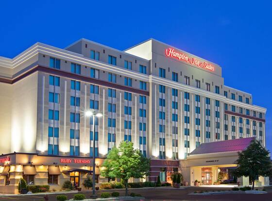Hampton Inn & Suites Chicago-North Shore/Skokie is a family friendly hotel in Skokie, Illinois (IL)