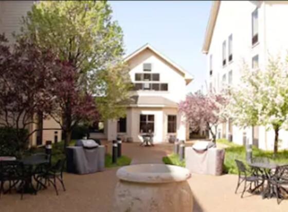 Hampton Inn & Suites St. Louis/Chesterfield is a family friendly hotel in Chesterfield, Missouri (MO)