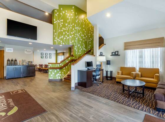 Sleep Inn near Great Lakes Naval Base is a family friendly hotel in Lake Bluff, Illinois (IL)