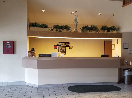 Syracuse Inn & Suites is a family friendly hotel in Syracuse, Nebraska (NE)