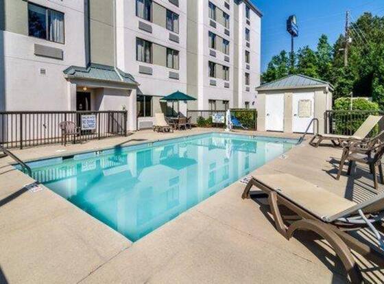 Sleep Inn Airport is a family friendly hotel in West Columbia, South Carolina (SC)