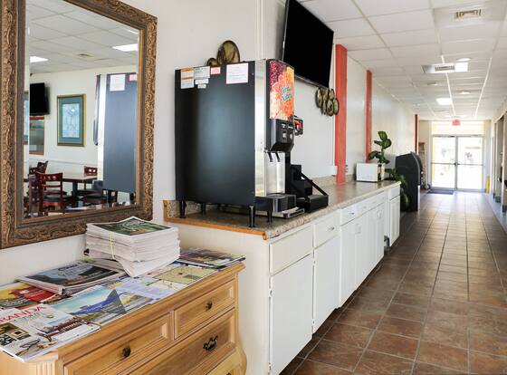Springwood Hotel is a family friendly hotel in Opelika, Alabama (AL)