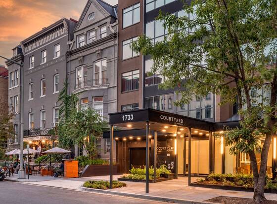 Courtyard by Marriott Washington, DC Dupont Circle is a family friendly hotel in Washington, District of Columbia (DC)