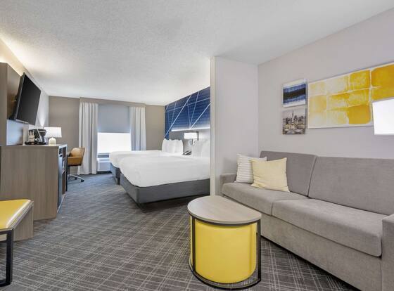 Comfort Suites West Indianapolis - Brownsburg is a family friendly hotel in Brownsburg, Indiana (IN)