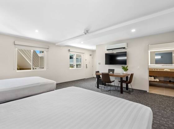 Good Nite Inn - Calabasas is a family friendly hotel in Calabasas, California (CA)