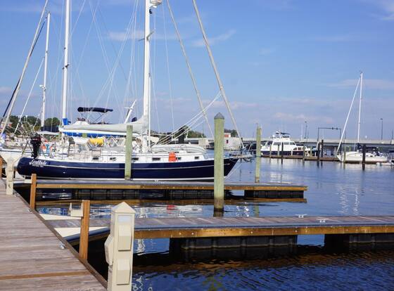 BridgePointe Hotel & Marina is a family friendly hotel in New Bern, North Carolina (NC)