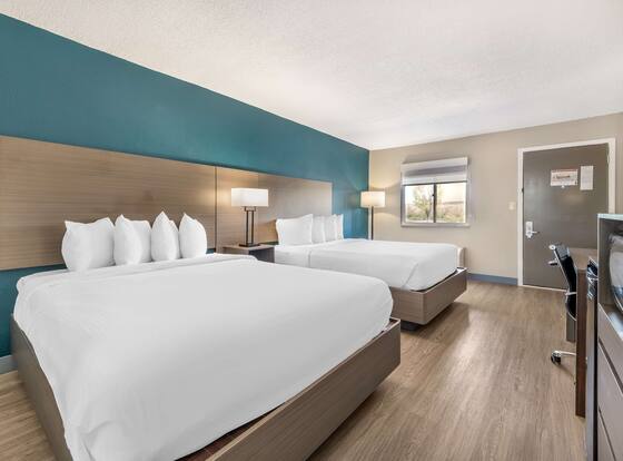 Best Western Green Tree Inn is a family friendly hotel in Clarksville, Indiana (IN)