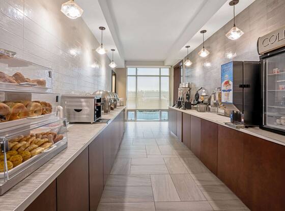 La Quinta Inn & Suites by Wyndham Seattle Federal Way is a family friendly hotel in Federal Way, Washington (WA)