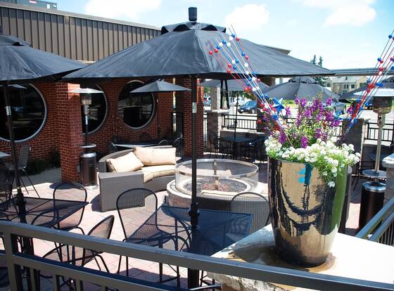 Unique Suites Hotel is a family friendly hotel in Charleston, Illinois (IL)