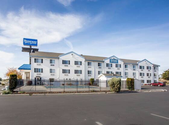 Rodeway Inn & Suites - Nampa is a family friendly hotel in Nampa, Idaho (ID)