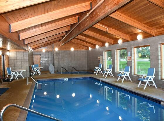 Stillwater Inn & Suites is a family friendly hotel in Stillwater, Minnesota (MN)