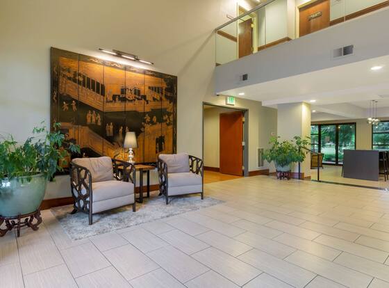 Best Western Plus Plaza by the Green is a family friendly hotel in Kent, Washington (WA)