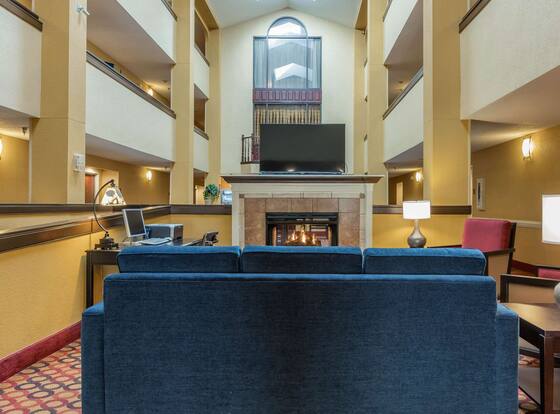 Comfort Inn & Suites Jasper Hwy 78 West is a family friendly hotel in Jasper, Alabama (AL)