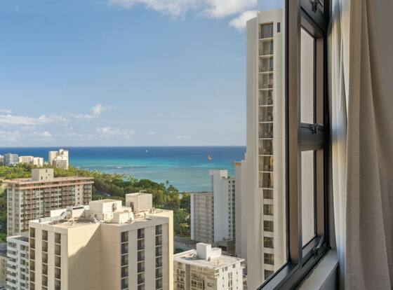 Tower 1 Suite 3007 - QQS by Koko Resort Vacation Rentals is a family friendly hotel in Honolulu, Hawaii (HI)