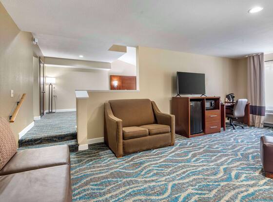 Comfort Inn Asheville East-Blue Ridge Pkwy Access is a family friendly hotel in Asheville, North Carolina (NC)
