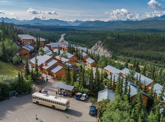 Denali Bluffs Hotel is a family friendly hotel in Denali Park, Alaska (AK)