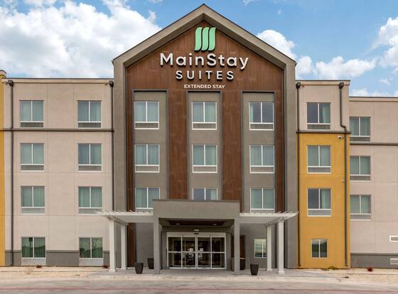 MainStay Suites Carlsbad South is a family friendly hotel in Carlsbad, New Mexico (NM)