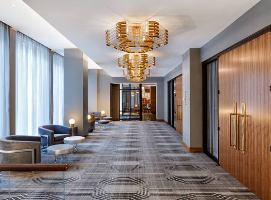 Rand Tower Hotel , Minneapolis, A Tribute Portfolio Hotel is a family friendly hotel in Minneapolis, Minnesota (MN)