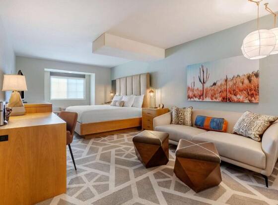 La Quinta Inn & Suites by Wyndham Tempe University / Phoenix is a family friendly hotel in Tempe, Arizona (AZ)