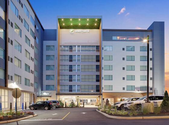 Element New York Wood Ridge is a family friendly hotel in Wood-Ridge, New Jersey (NJ)