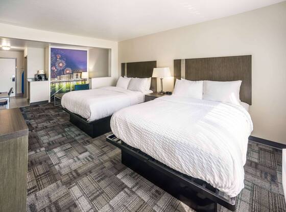 AmericInn by Wyndham Green Bay Near Stadium is a family friendly hotel in Green Bay, Wisconsin (WI)
