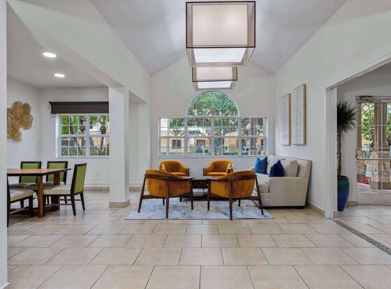 Baymont by Wyndham Orlando/International Dr/Universal Blvd is a family friendly hotel in Orlando, Florida (FL)