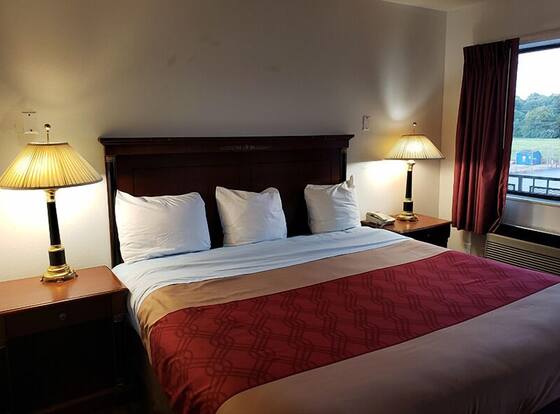 Carbondale Value Inn & Suites is a family friendly hotel in Carbondale, Illinois (IL)