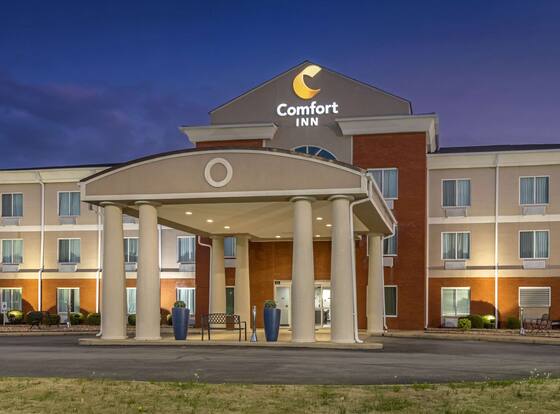 Comfort Inn US Hwy 80 is a family friendly hotel in Demopolis, Alabama (AL)