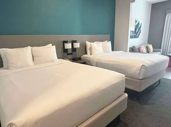 Comfort Inn & Suites Burnet is a family friendly hotel in Burnet, Texas (TX)