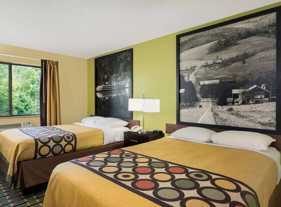 Super 8 by Wyndham Marietta is a family friendly hotel in Marietta, Ohio (OH)
