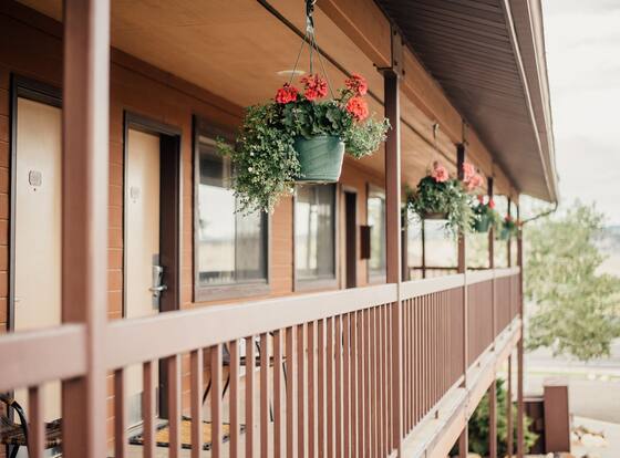 Red Ledges Inn is a family friendly hotel in Tropic, Utah (UT)