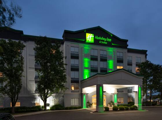 Holiday Inn Hotel & Suites Overland Park - Convention Center by IHG is a family friendly hotel in Overland Park, Kansas (KS)